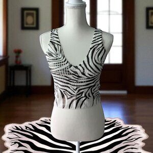 TOPSHOP Animal Print Knit Ribbed Crop Top Size US 6